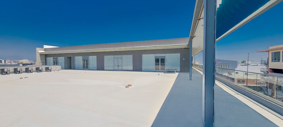 More Photos Of 777 E 10th St, Los Angeles General Retail For Sale