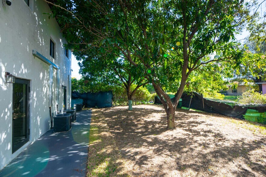More Photos Of 742 NW 70th St, Miami Apartments For Sale