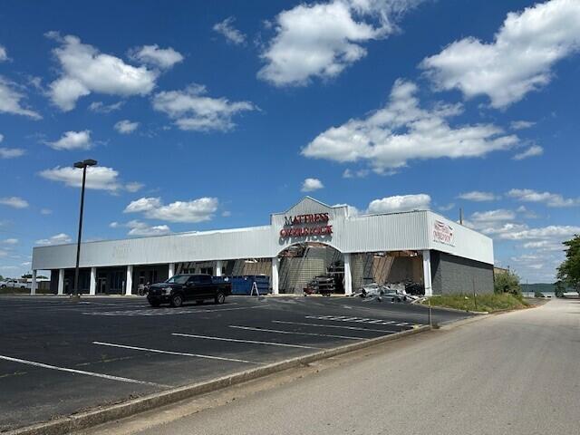 Primary Photo Of 81 Mall Rd, Somerset Freestanding For Lease