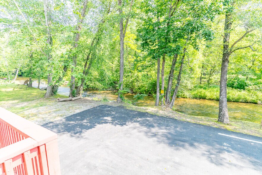 More Photos Of 892 Edelweiss Strasse, Helen Hotel For Sale