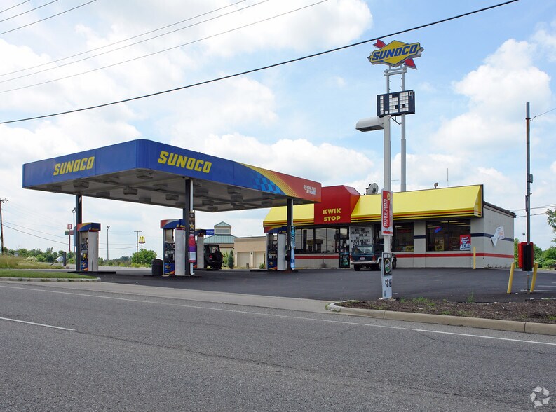 Primary Photo Of 4397 State Route 43, Kent Convenience Store For Lease