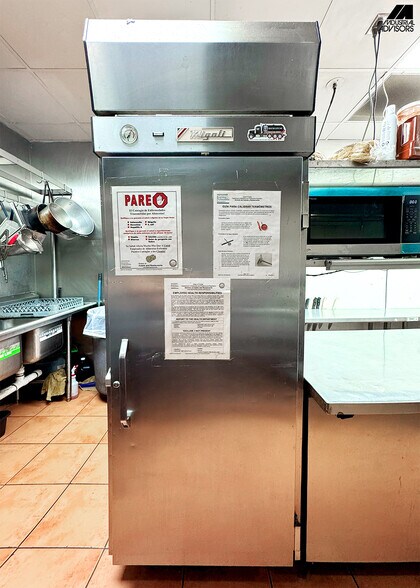 More Photos Of 4960 NW 165th St, Miami Warehouse For Sale