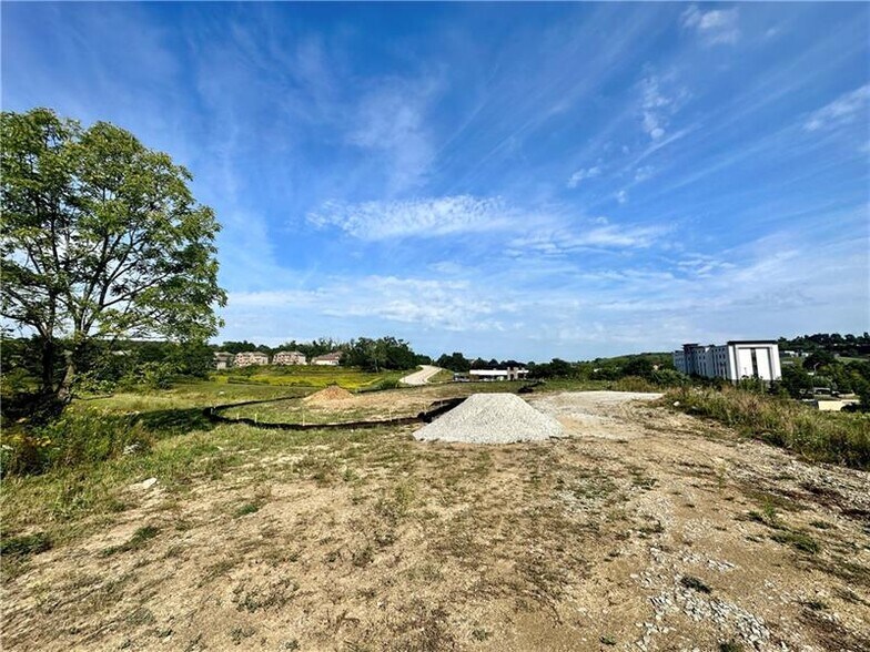 More Photos Of 400 Ronda Ct, Irwin Land For Lease