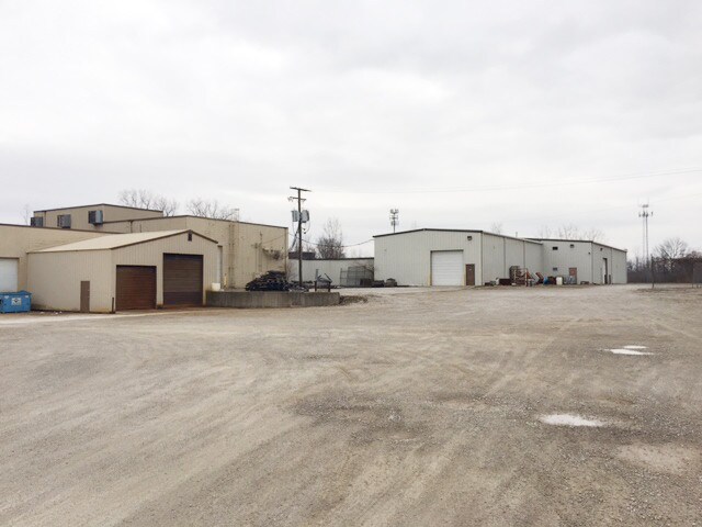 More Photos Of 9910 Airport Dr, Fort Wayne Manufacturing For Sale