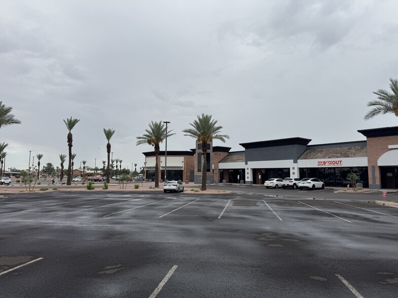 More Photos Of 2055 N Alma School Rd, Chandler Unknown For Lease