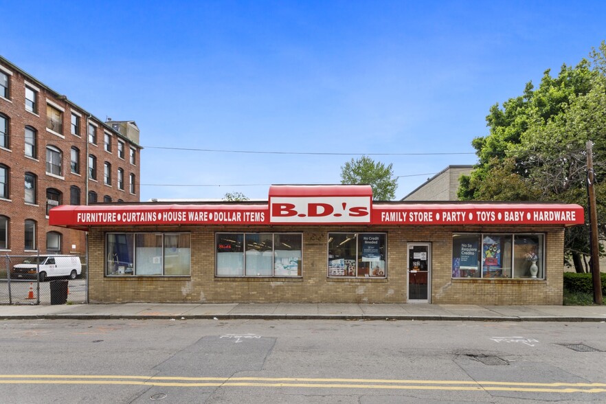 Primary Photo Of 282 Border St, East Boston Freestanding For Sale