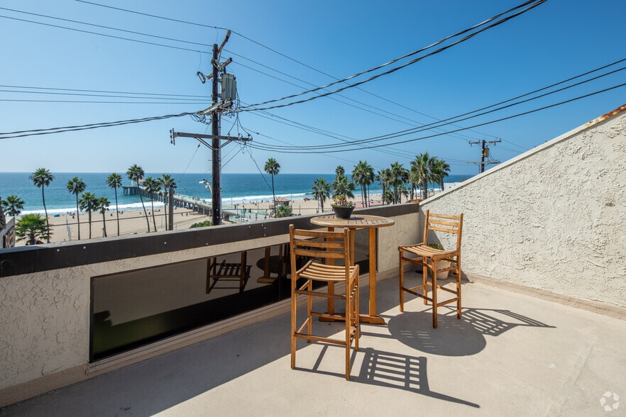 More Photos Of 1112 Ocean Dr, Manhattan Beach Office For Sale
