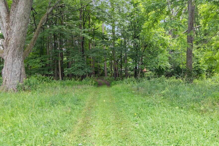 More Photos Of 40 E Main St, Canton Apartments For Sale