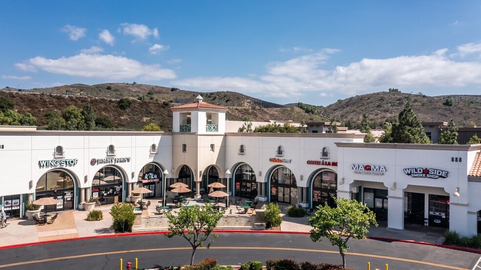 More Photos Of 800-888 New Los Angeles Ave, Moorpark Department Store For Sale