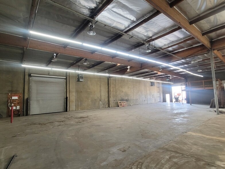 More Photos Of 3834 Wacker Dr, Jurupa Valley Warehouse For Sale