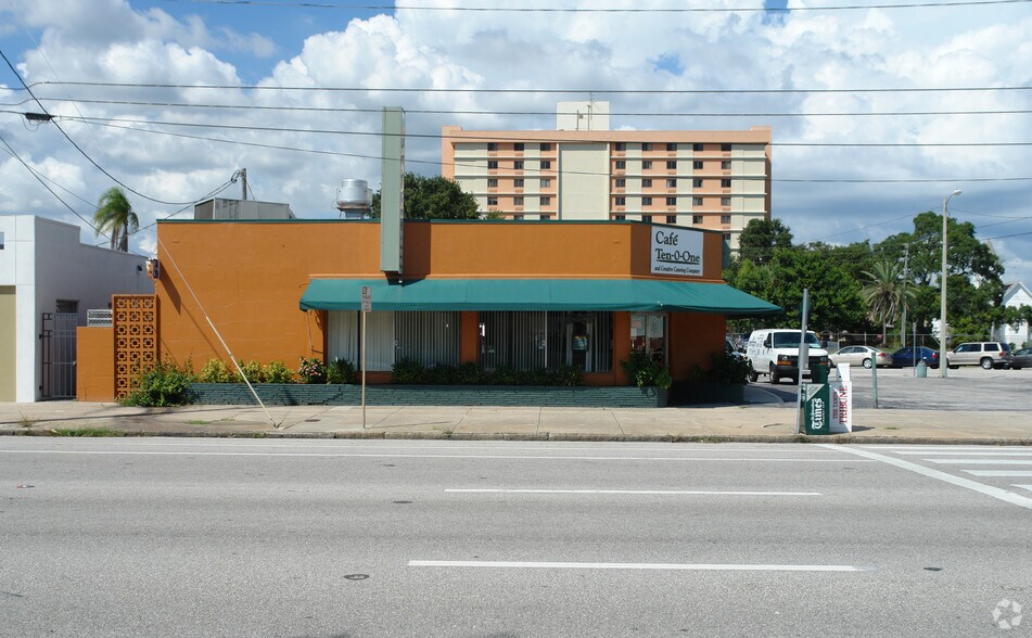 Primary Photo Of 1001 1st Ave N, Saint Petersburg Restaurant For Sale