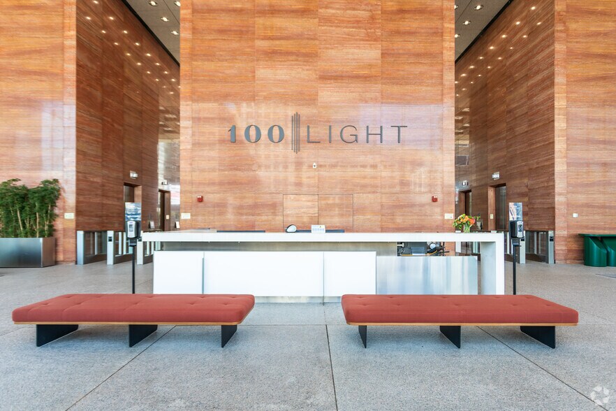 More Photos Of 100 Light St, Baltimore Office For Lease
