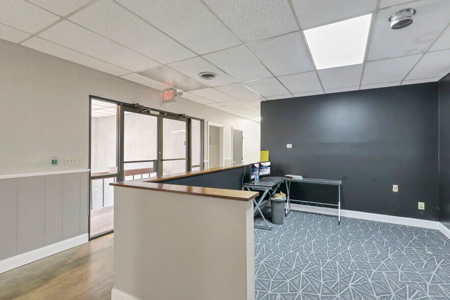 More Photos Of 2844 E River Rd, Dayton Office For Sale