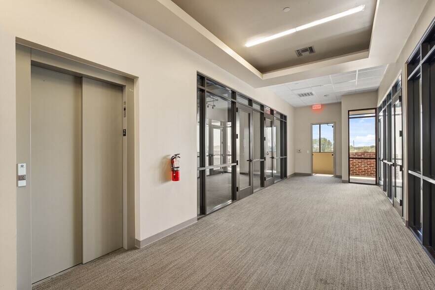 More Photos Of 6514 Highway 90A, Sugar Land Medical For Sale