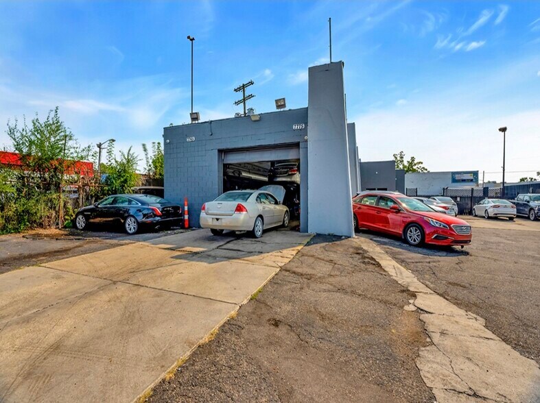 More Photos Of 7765-7775 W 8 Mile Rd, Detroit Storefront Retail Office For Lease