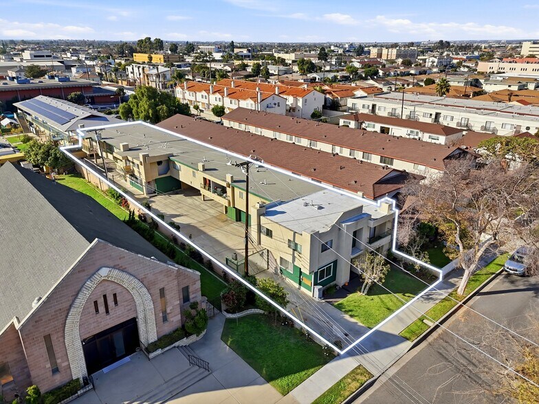 More Photos Of 16105 S Denker Ave, Gardena Multifamily For Sale