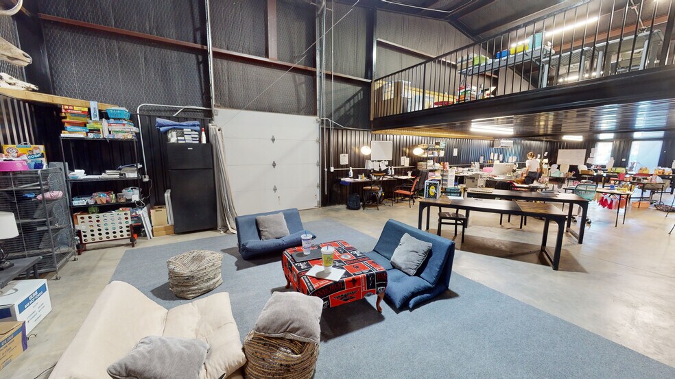 More Photos Of 1215 NW 1st Plz, Andrews Restaurant For Sale