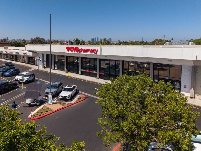 More Photos Of 3000-3130 S Sepulveda Blvd, Los Angeles Unknown For Lease