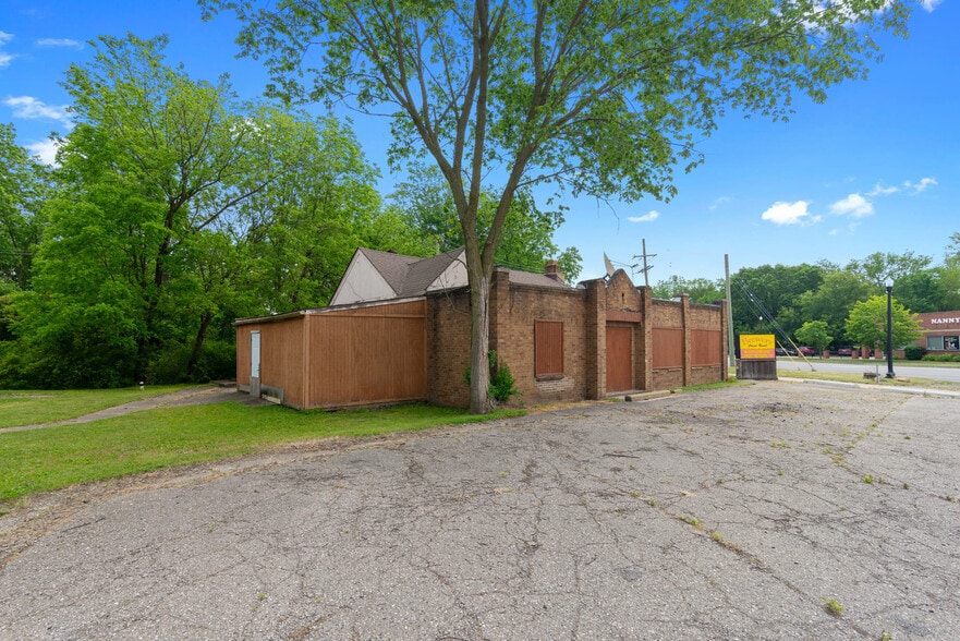 More Photos Of 21090 Goddard Rd, Taylor General Retail For Sale