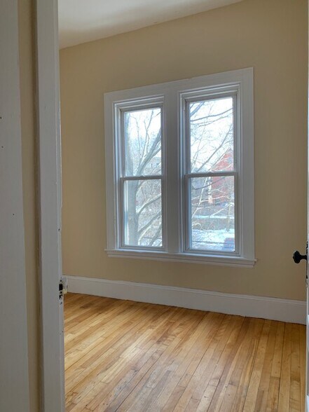 More Photos Of 75 Sherman St, Portland Apartments For Sale