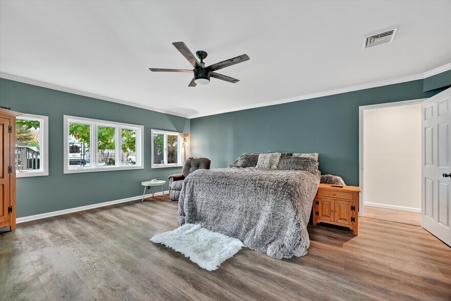 More Photos Of 13 Main St, Ogdensburg Auto Repair For Sale