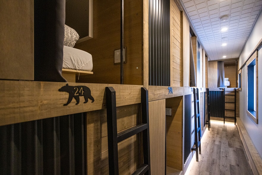 More Photos Of 892 6th Ave, Fernie Hospitality For Sale