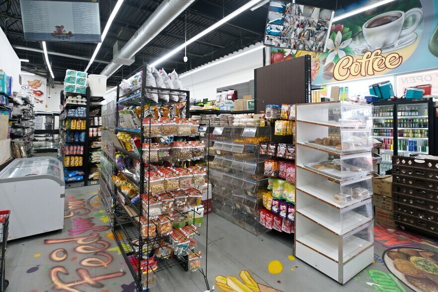 More Photos Of 937 State St, Bridgeport Storefront For Lease