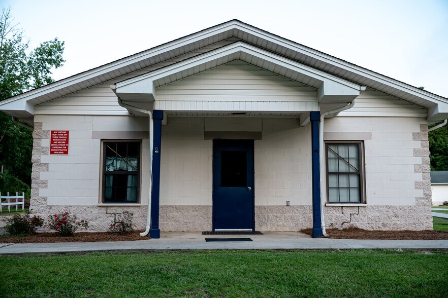 More Photos Of 626 Old River Rd, Sylvania Manufacturing For Sale