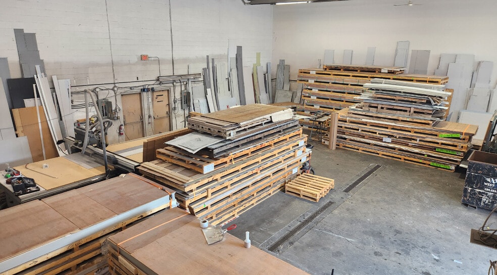 More Photos Of 5965 205A St, Langley Light Manufacturing For Lease