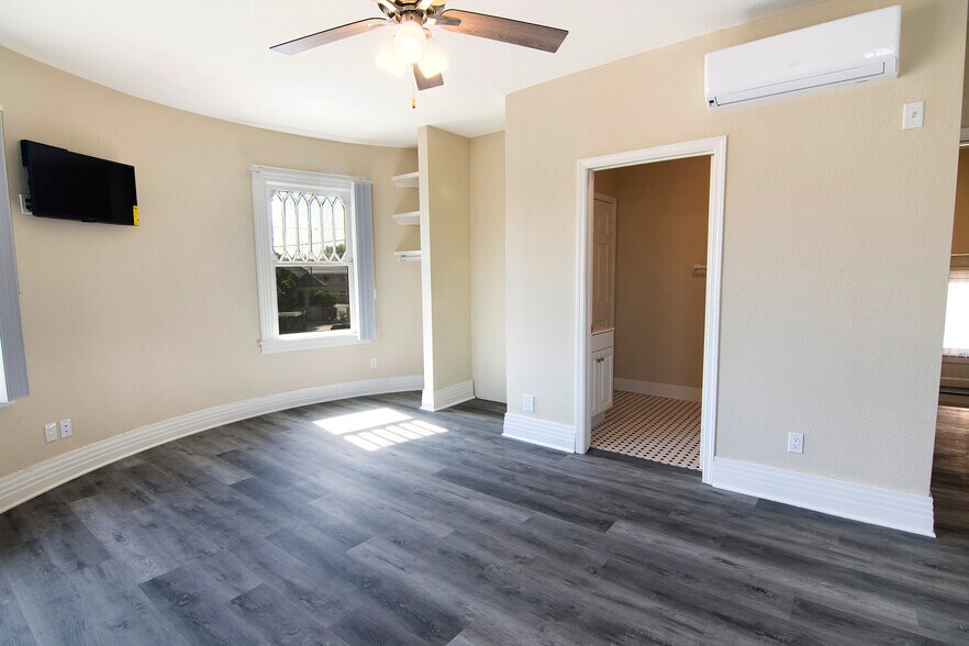 More Photos Of 1703 Toberman St, Los Angeles Apartments For Sale