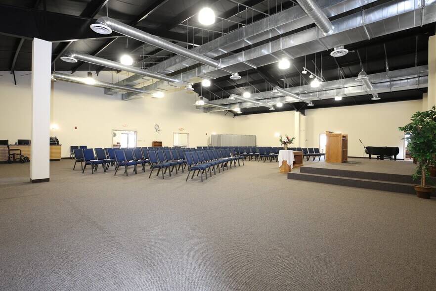 More Photos Of 9304 Onyx Ct, Fredericksburg Warehouse For Lease