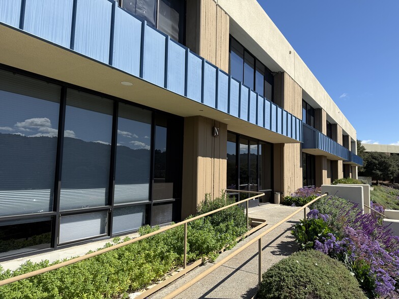 More Photos Of 5 Harris Ct, Monterey Unknown For Lease