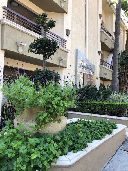More Photos Of 7230 Franklin Ave, Los Angeles Apartments For Sale
