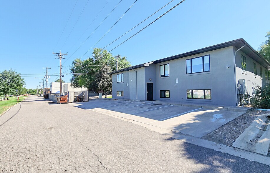 More Photos Of 42 Garden Ctr, Broomfield Office For Lease