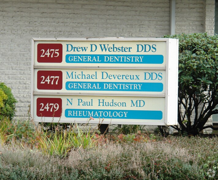 More Photos Of 2475-2479 Oakmont Way, Eugene Medical For Lease