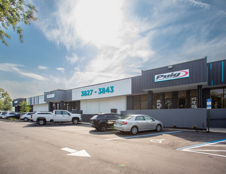 More Photos Of 3827-3843 St Valentines Way, Orlando Unknown For Lease