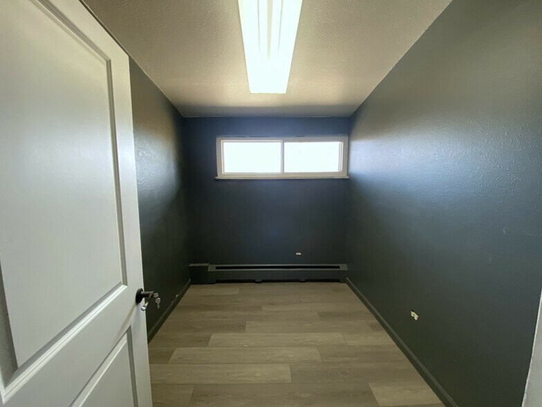 More Photos Of 8221 Bradburn Dr, Westminster Office For Sale