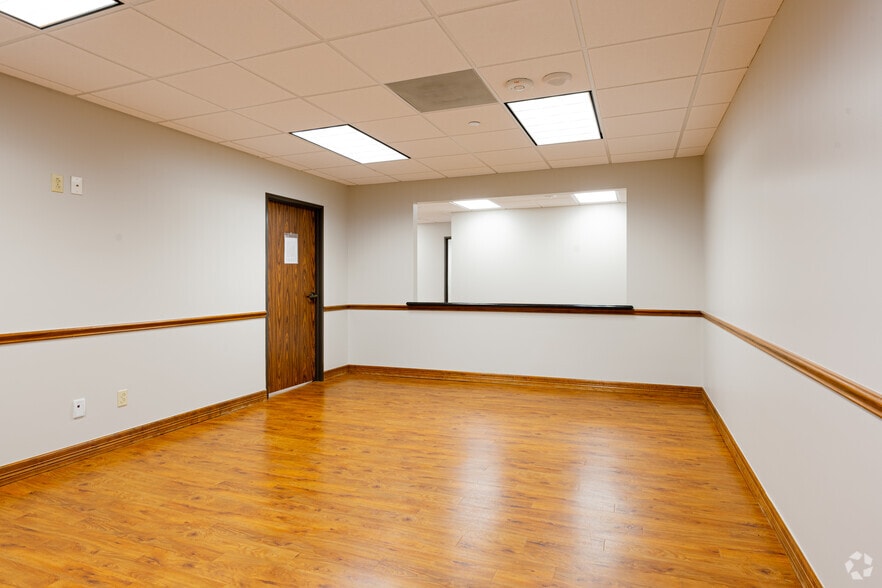 More Photos Of 1315 St Joseph Pky, Houston Medical For Sale