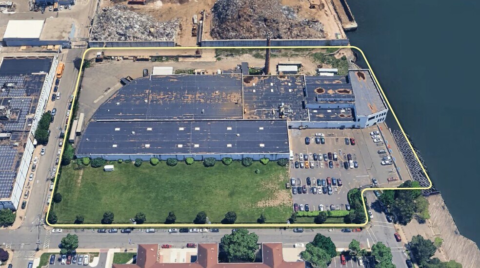 Primary Photo Of 59 E 1st St, Bayonne Warehouse For Lease