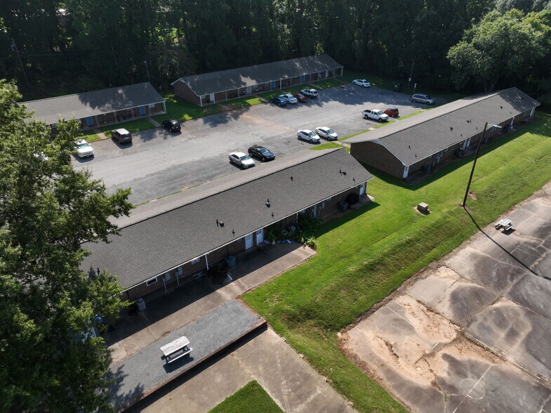 More Photos Of 100 S Kirkland Ave, Elkin Apartments For Sale