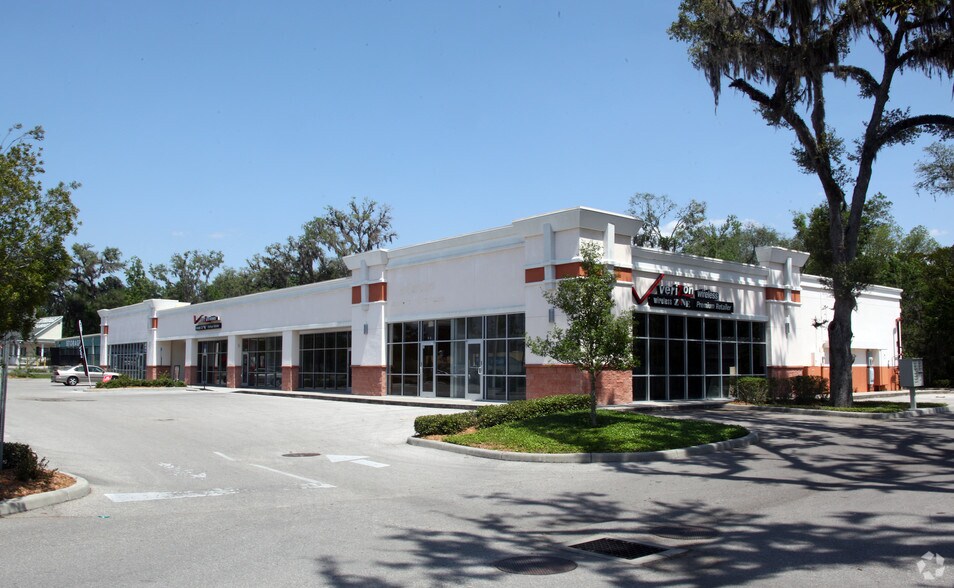More Photos Of 7260 Broad St, Brooksville Unknown For Lease