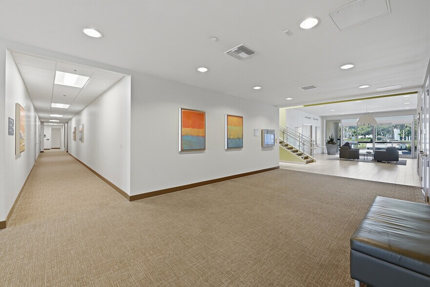 More Photos Of 6010 Hidden Valley Rd, Carlsbad Medical For Lease