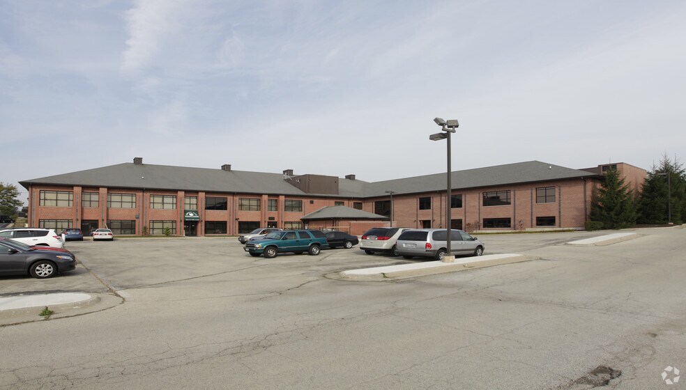 More Photos Of 735 N Perryville Rd, Rockford Office For Sale