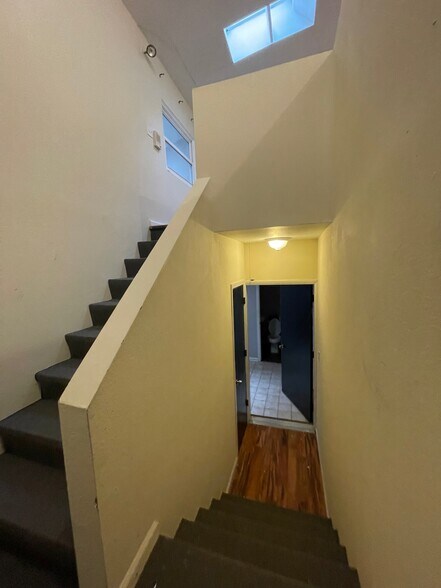 More Photos Of 806 W Armitage Ave, Chicago Loft Creative Space For Lease
