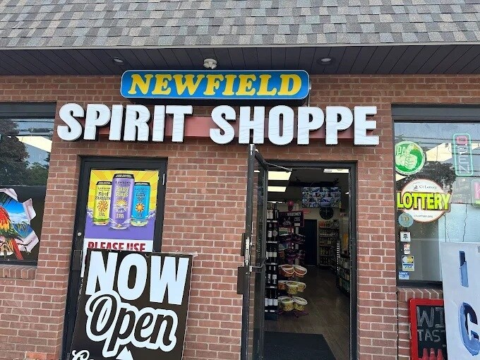 More Photos Of 970 Newfield St, Middletown Storefront For Lease