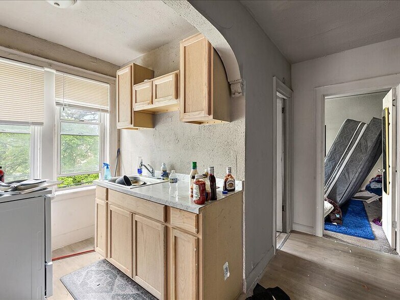 More Photos Of 18037 Pelkey St, Detroit Multifamily For Sale