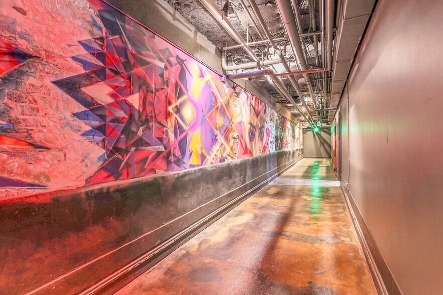 More Photos Of 1909 Blake St, Denver Freestanding For Sale