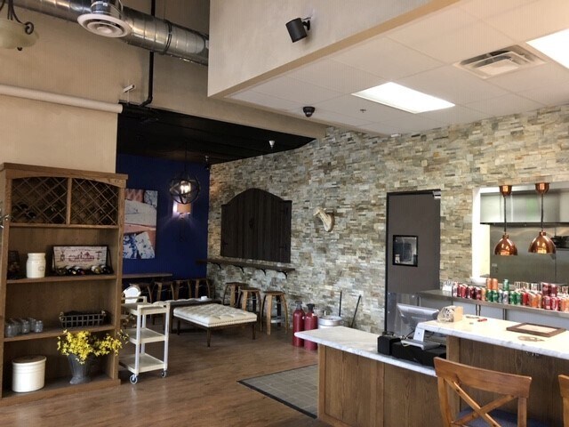 More Photos Of 501-561 New Los Angeles Ave, Moorpark Unknown For Lease