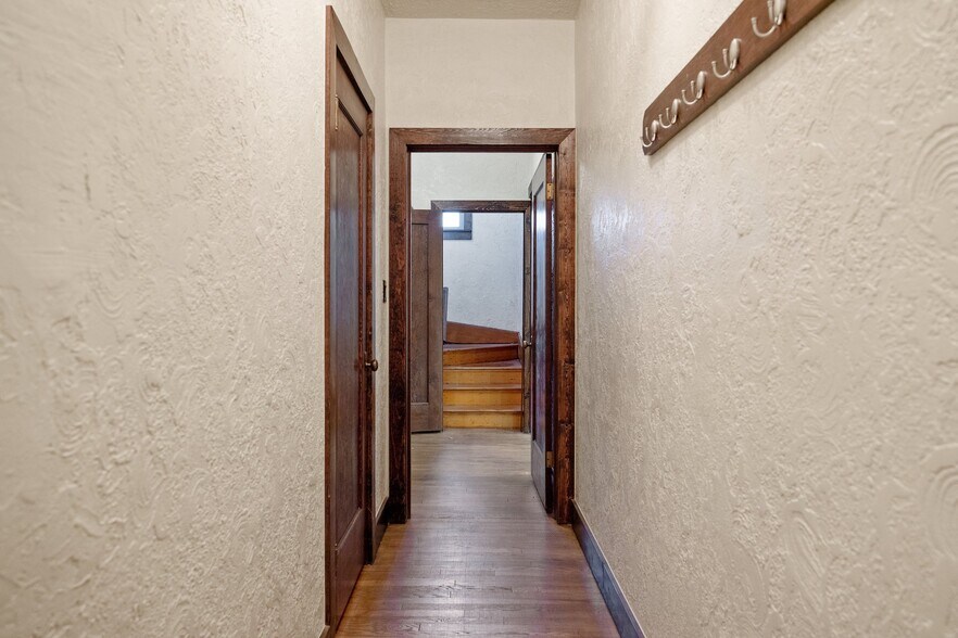 More Photos Of 128 S E St, Exeter Storefront For Sale