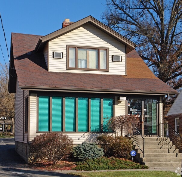 More Photos Of 6112 Benneville St, Cincinnati Freestanding For Sale